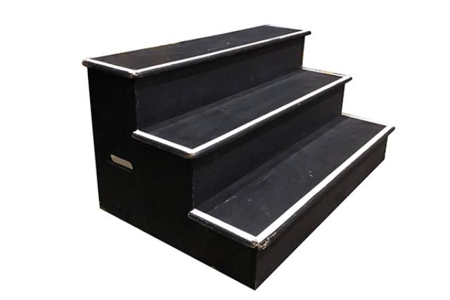 STEP, 24" H X 4' WIDE BLACK (3-STEP)