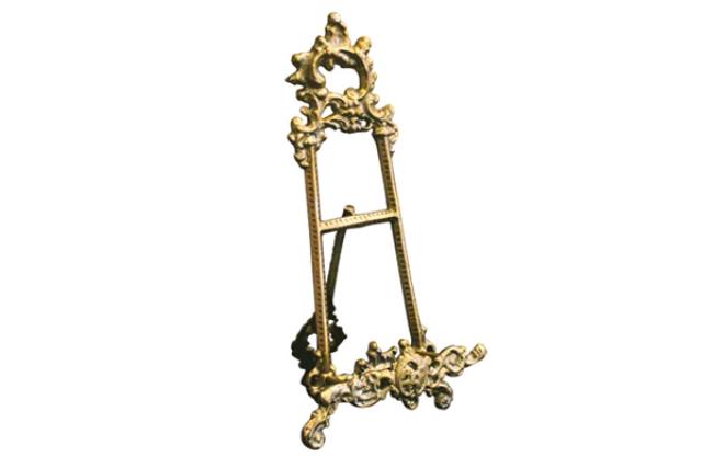 9" GOLD DECORATIVE EASEL